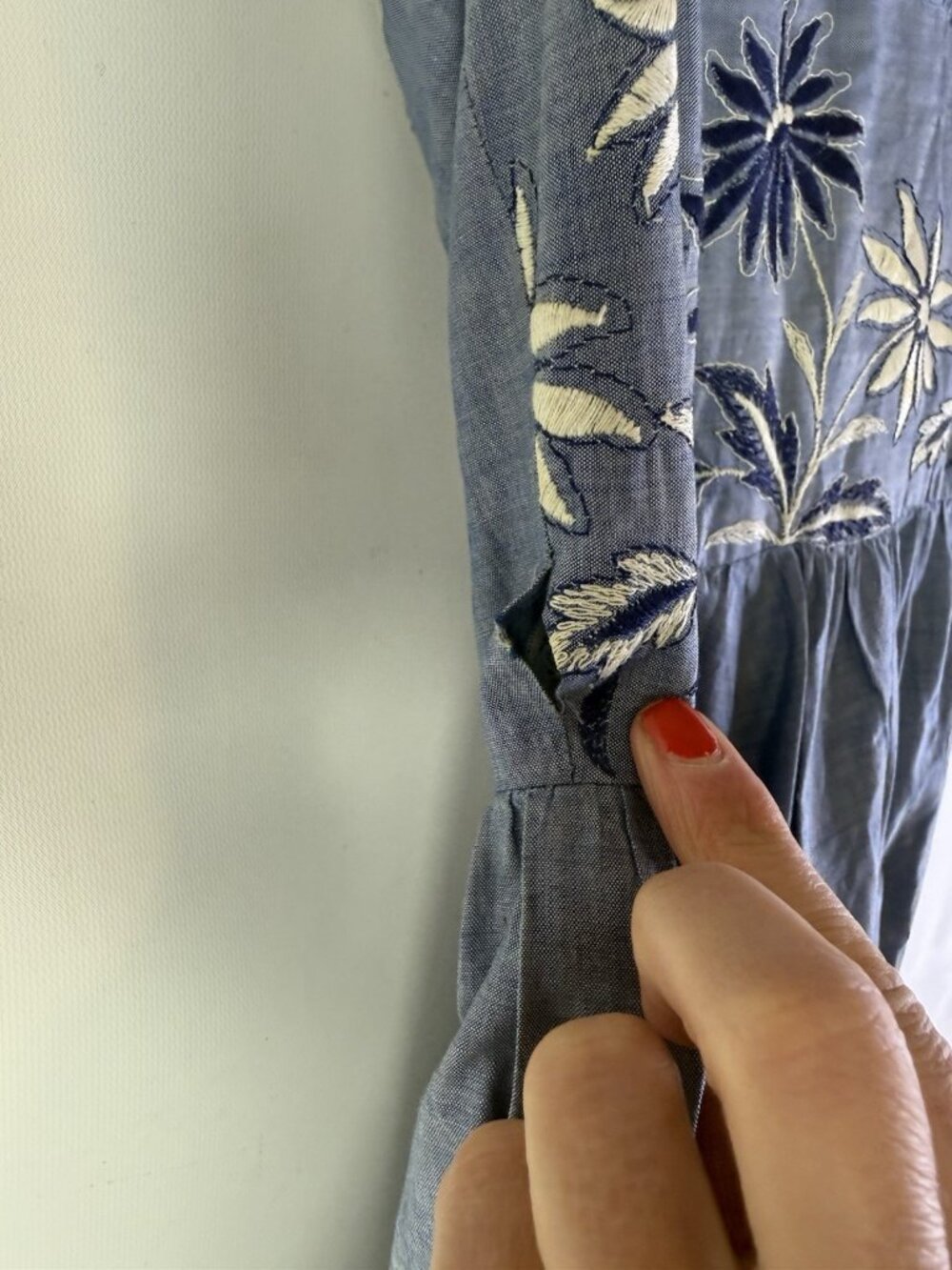 Vintage 50s Pin Up Rockabilly Chambray Floral Embroidered Halter Dress - Picture 5 of 11